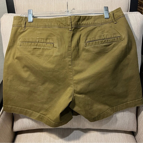 Banana Republic size 10 military desert green shorts - Picture 8 of 12